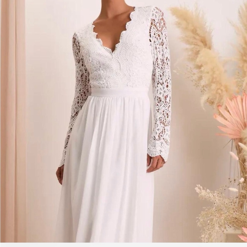 Lulus White lace dresss